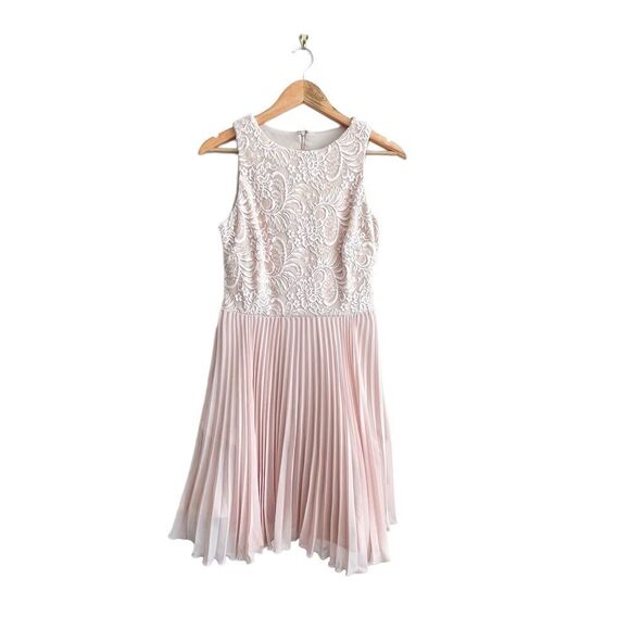 Xscape Blush Pink Lace Dress Pleated Fit and Flare Semi-Formal Party Women 's 10 - Picture 2 of 14